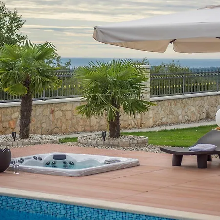 Vila Carolus *