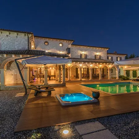 Vila Carolus *
