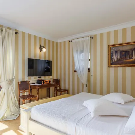 Villa Carolus *